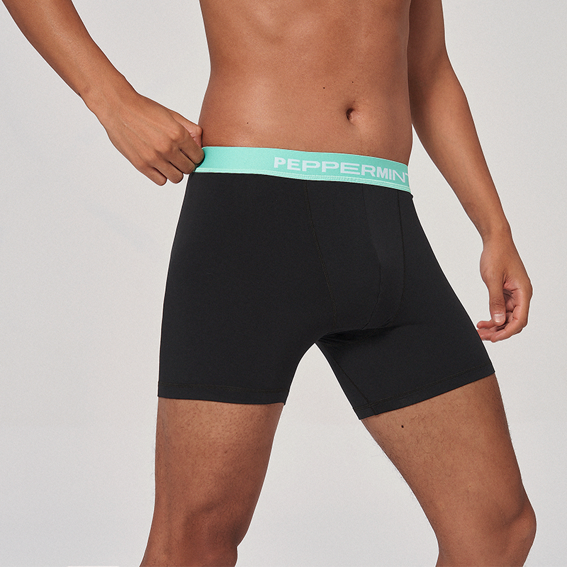 BLACK MINT-Dennis is 6' and wears size M